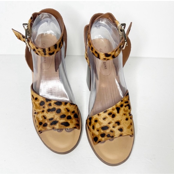 Gianni Bini Cheetah Calf Hair heels - Picture 3 of 7